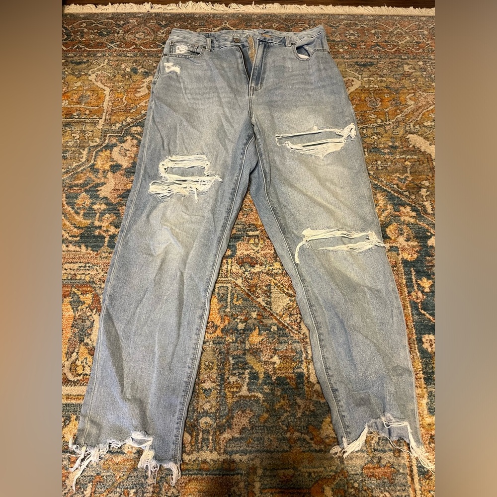 American Eagle Distressed Boyfriend Jeans Size 10